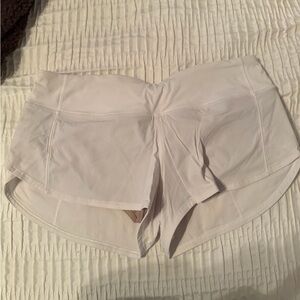 Lululemon white shorts 2.5 inch inseam low rise